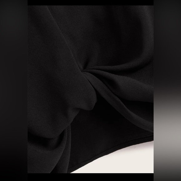 💐 Black Twist Front Blouse Women’s Size Large Short Sleeve Top - Picture 2 of 4